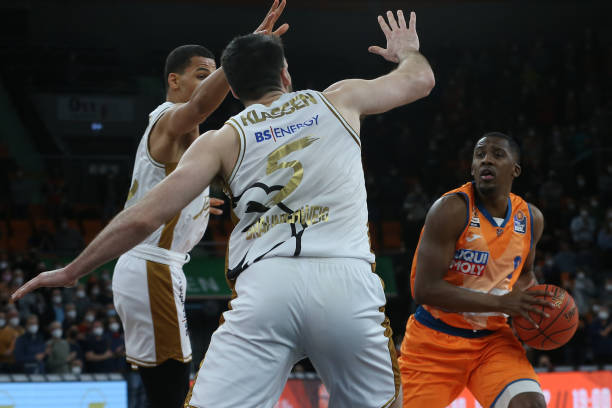 重塑全球足 重塑全球足