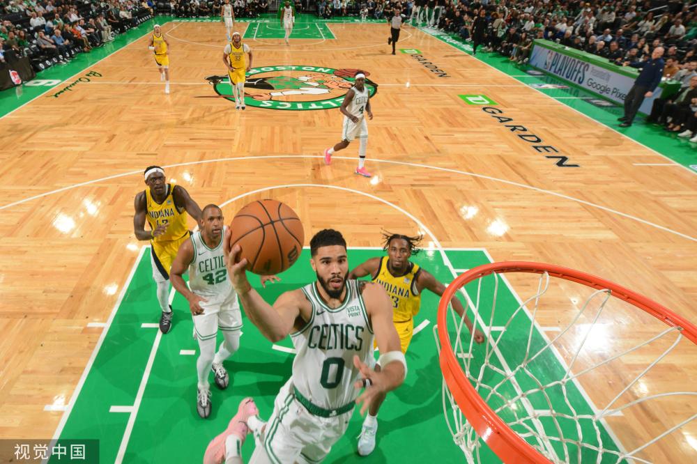 相比之下 相比之下