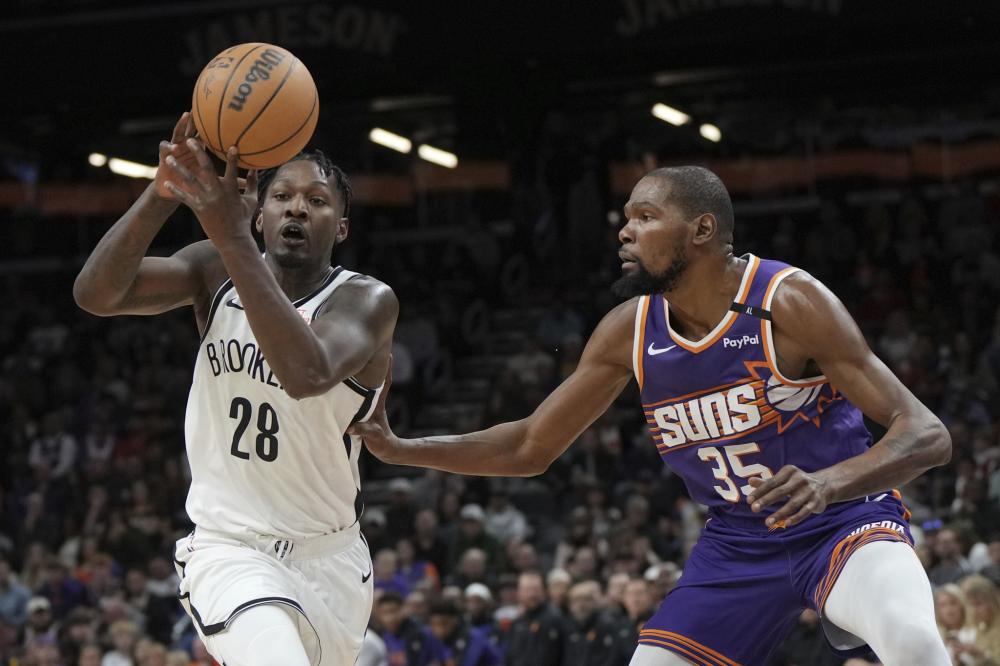 亚马尔的举 亚马尔的举